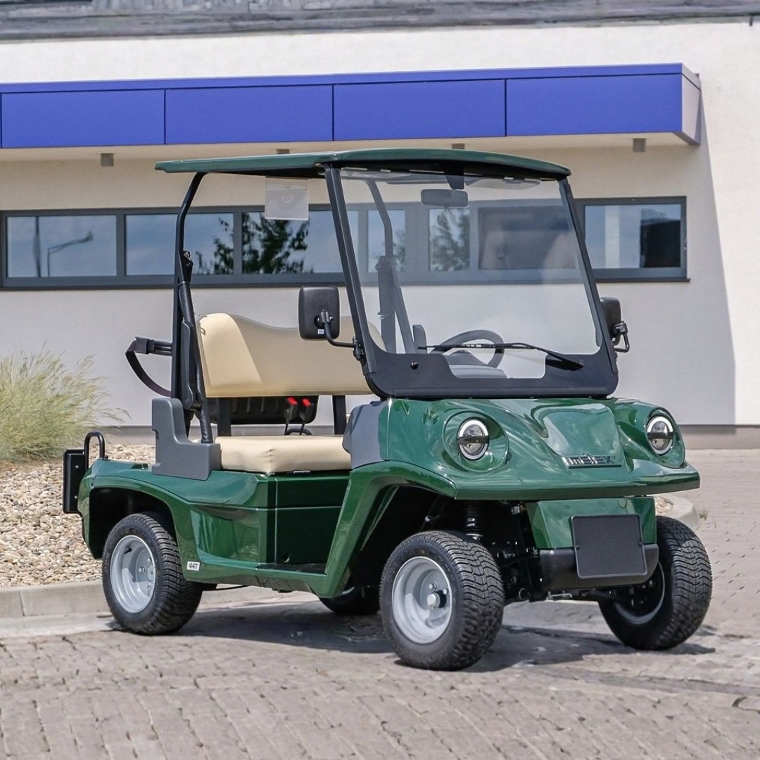 Melex N.20 Passenger 2 H verde all'esterno, vista frontale tre quarti